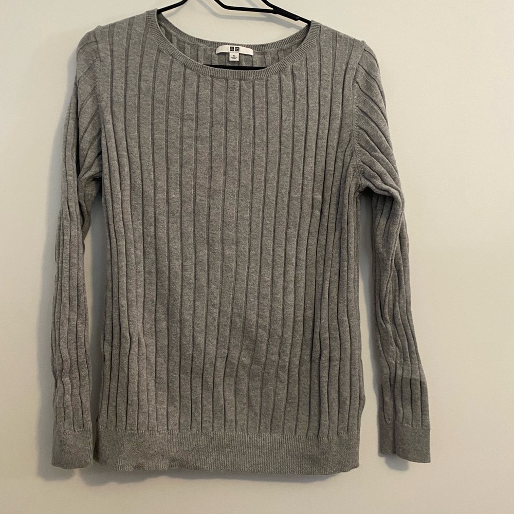 Gray Ribbed Women's Sweater - Picture 3 of 3